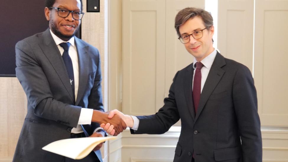 UCT VC Prof Mosa Moshabela (left) and president of Sciences Po, Luis Vassy